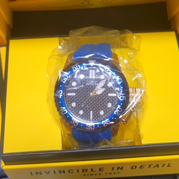NWT Invicta Pro Diver Mens Watch (39509), 50mm Steel Gold-Tone Case, Blue Band - Picture 8 of 8